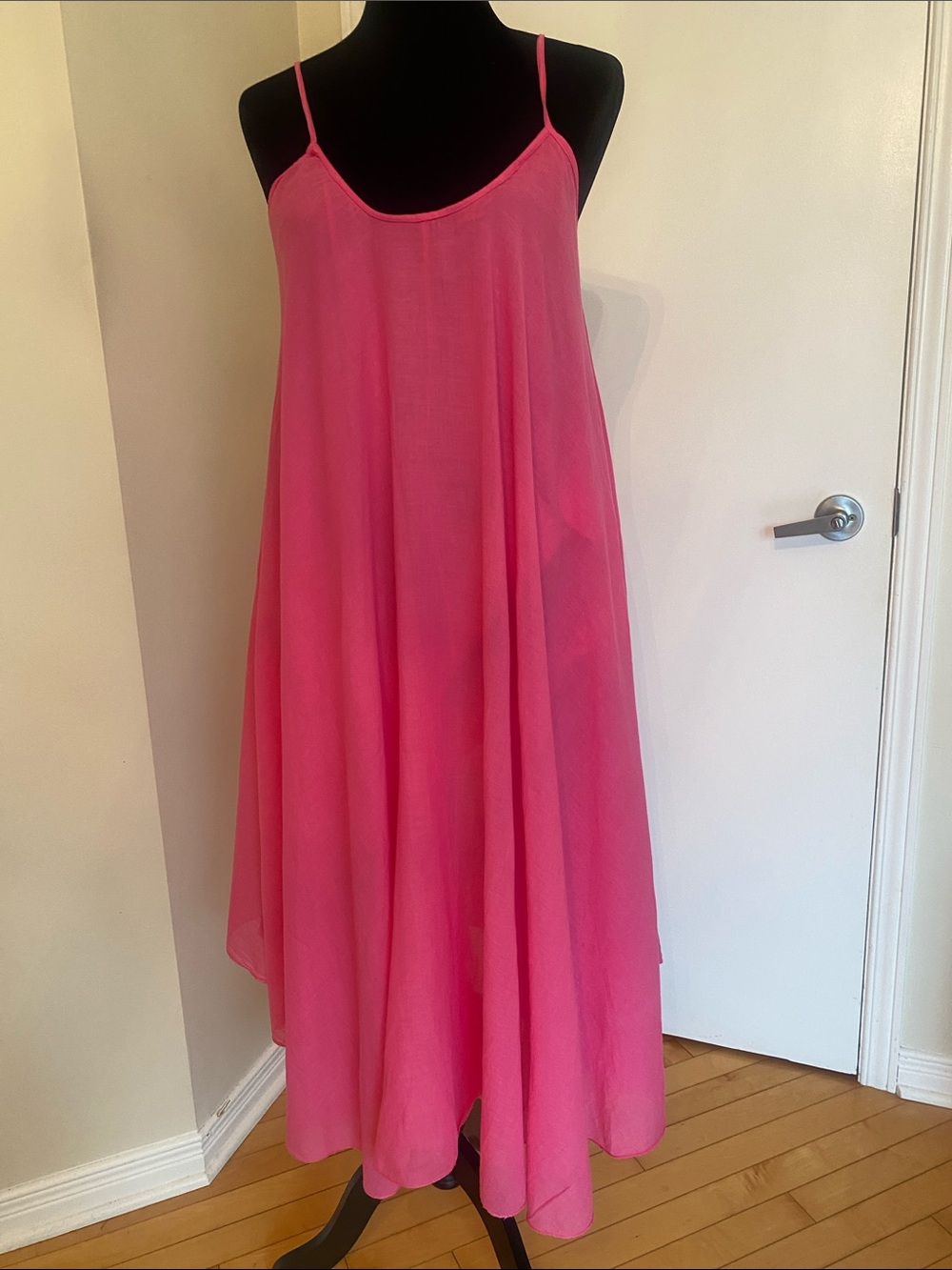 Flowy Made in Italy Cotton Bright  Pink Spaghetti Strap Maxi Dress Size Medium